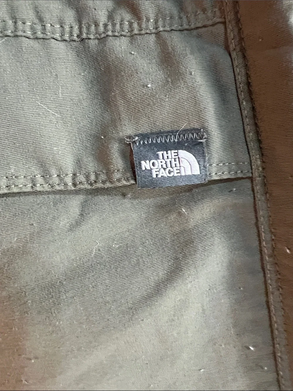North face Olive Green Convertible cargo waterproof men’s LG